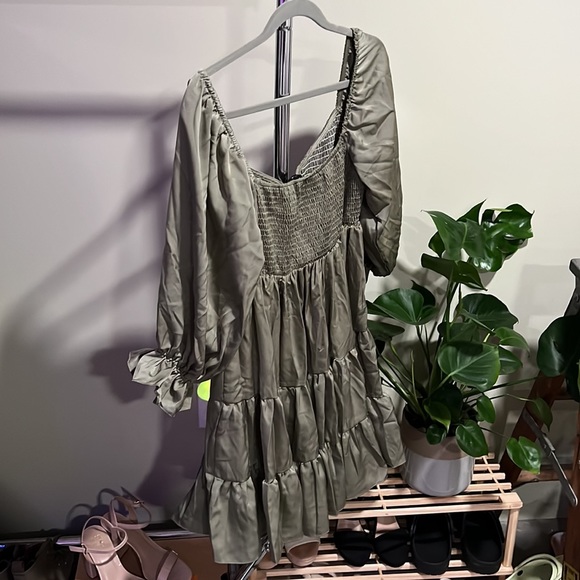 New FN dress! - Picture 2 of 6